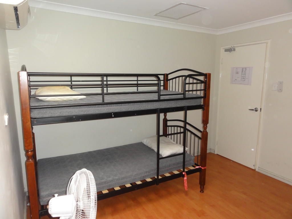 Perth 178 Backpackers Hostel Ruang foto